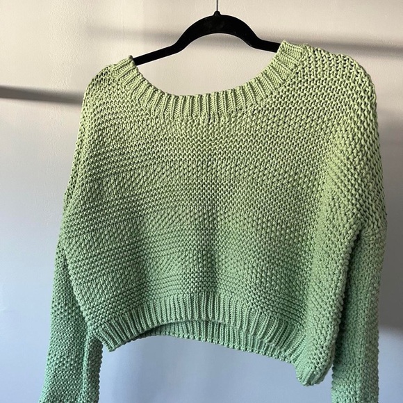 KNIT SWEATER💚🧚🏼‍♀️ - Picture 2 of 3